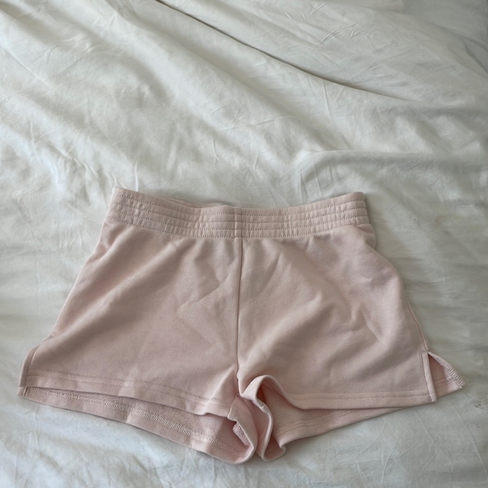 Aritzia TNA airy fleece shorts - Picture 1 of 2